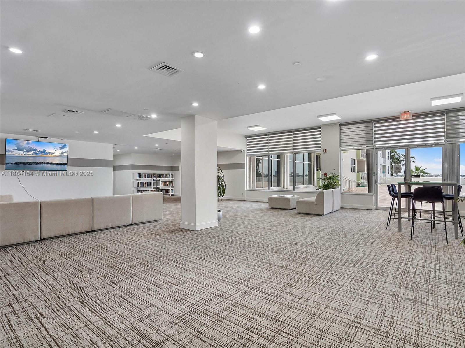 ISLAND POINTE CONDO - Residential Lease