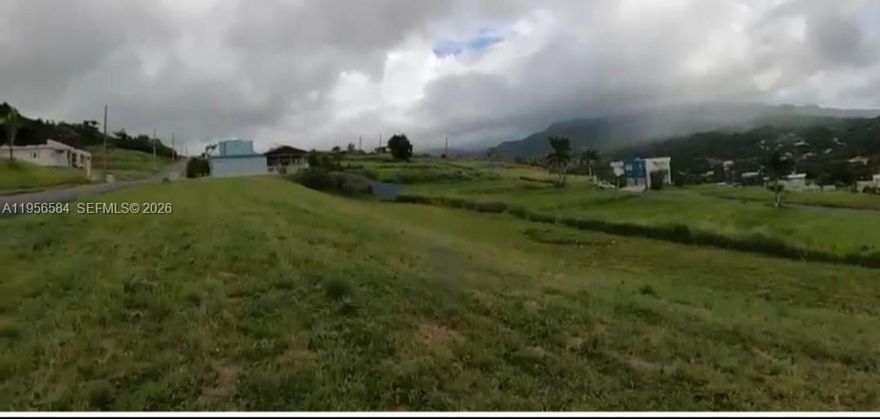 Excellent investment opportunity!
This land, located just steps from Margaritaville Vacation Club by Wyndham, offers a prime location in the heart of Río Grande. Only minutes from the exclusive Golf Course and the spectacular El Yunque Rainforest, it’s ideal for nature lovers and ecotourism enthusiasts. In addition, its proximity to the famous Luquillo Kiosks and the beautiful Luquillo Beach ensures an excellent quality of life and access to a wide variety of well-known restaurants. A perfect place to develop your project in a unique setting with great tourism potential!