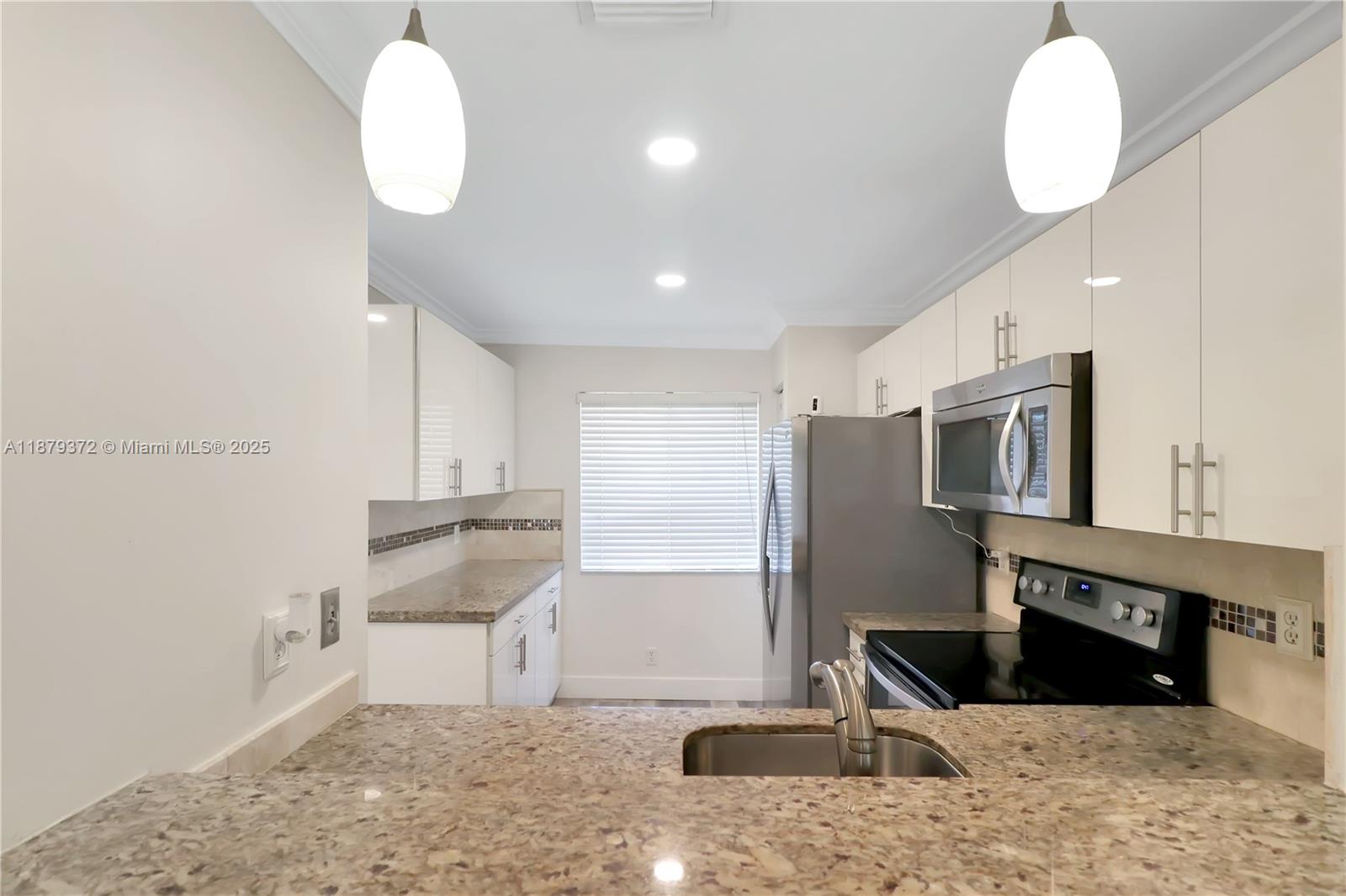 WEITZER SERENA LAKES TOWN - Residential