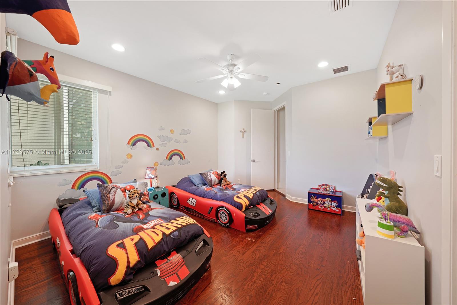 SECTOR 7 - - Residential Lease