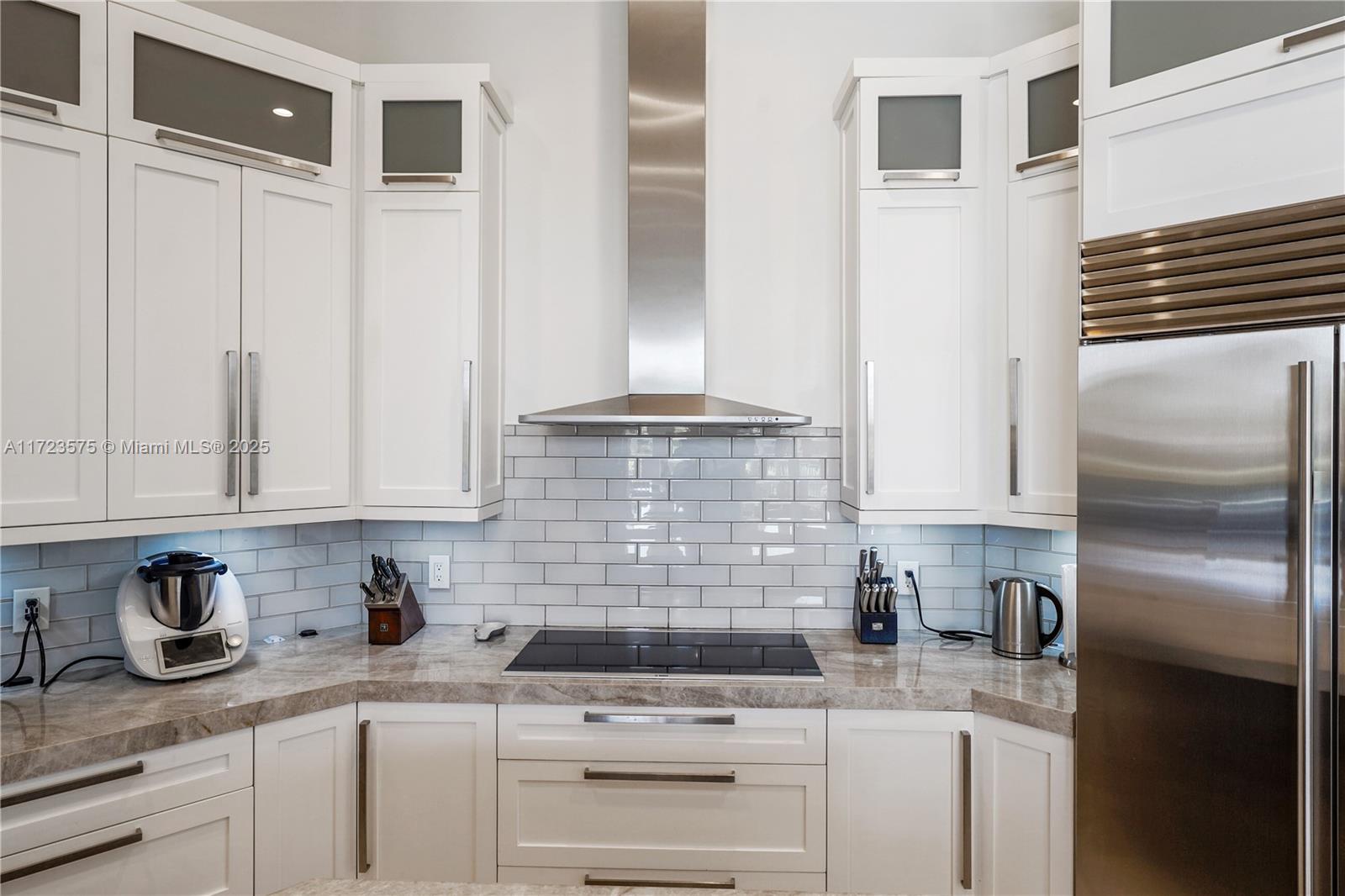 SECTOR 7 - - Residential Lease