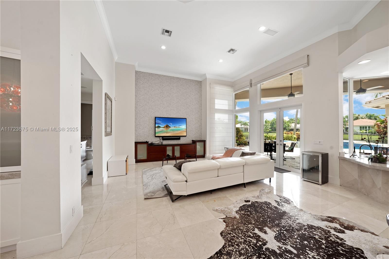SECTOR 7 - - Residential Lease