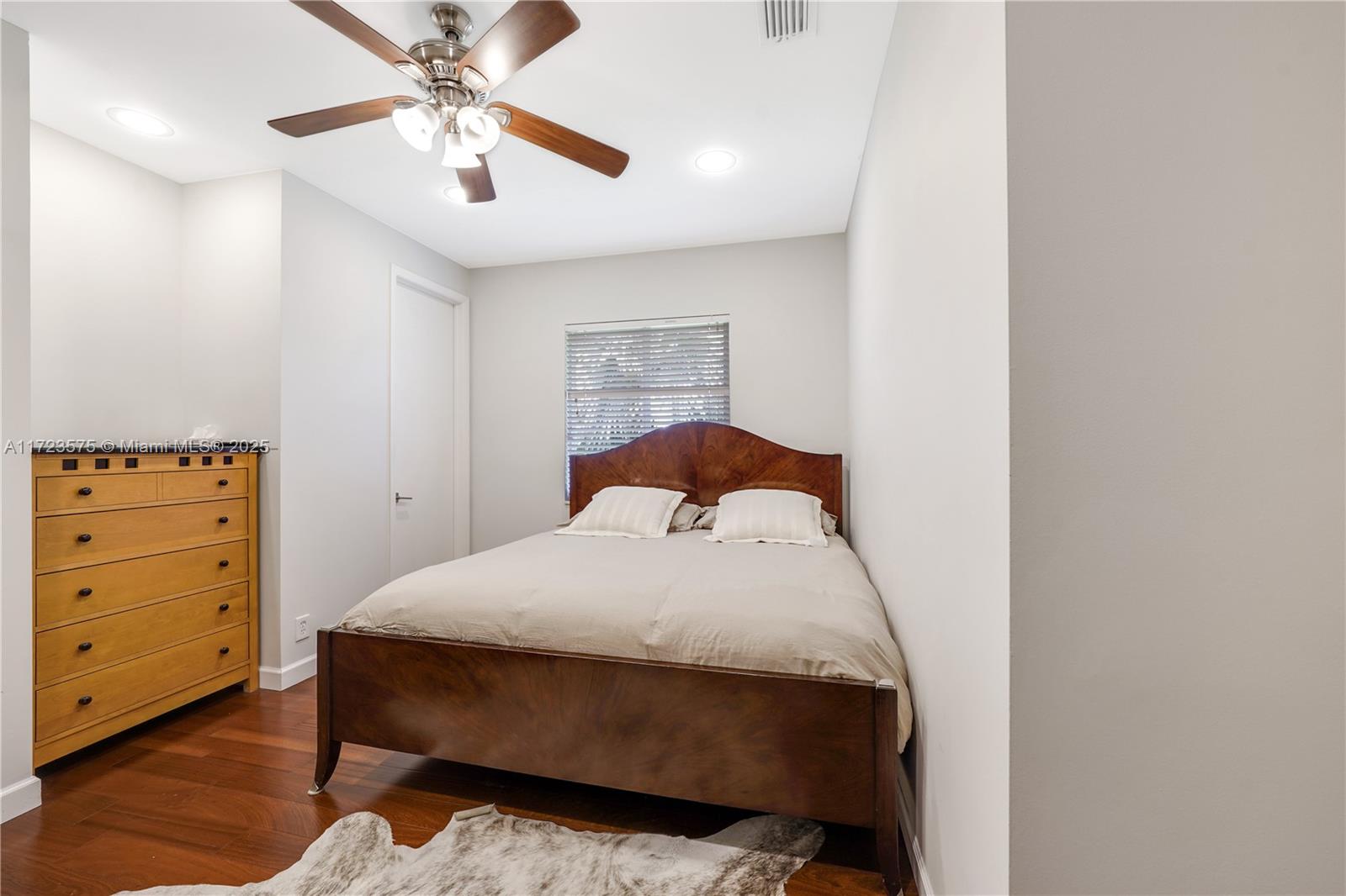 SECTOR 7 - - Residential Lease