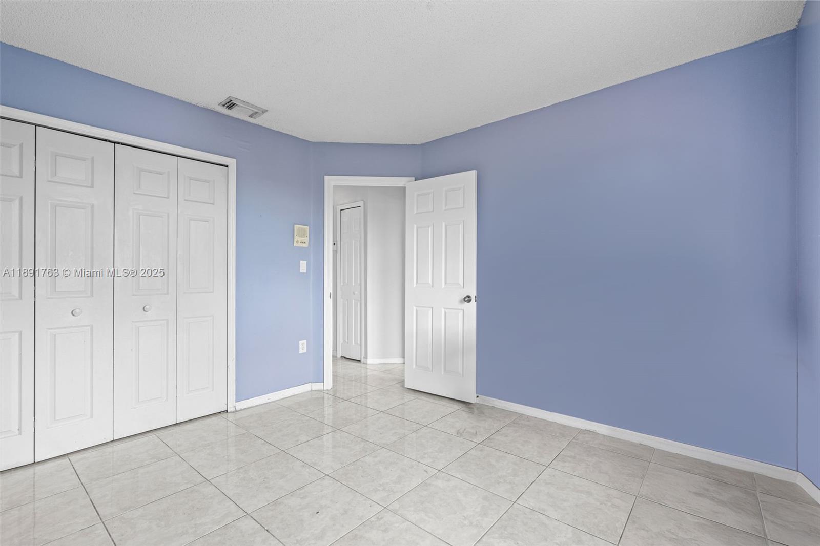 LAGO MAR SOUTH - Residential