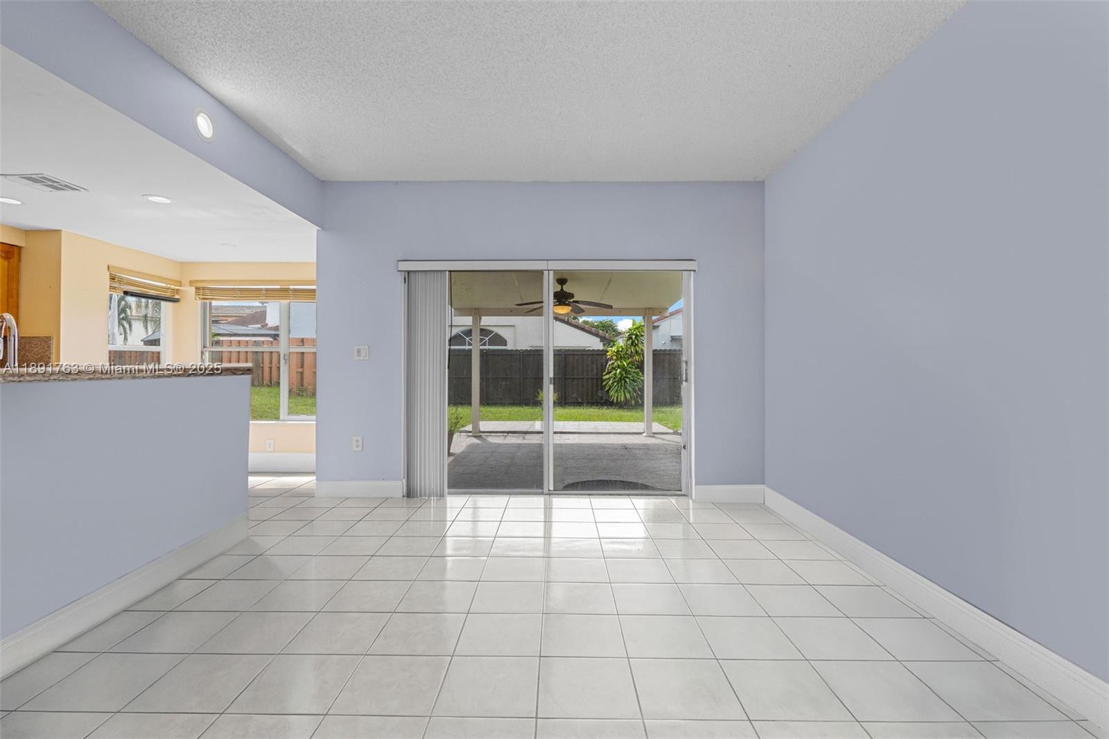 LAGO MAR SOUTH - Residential