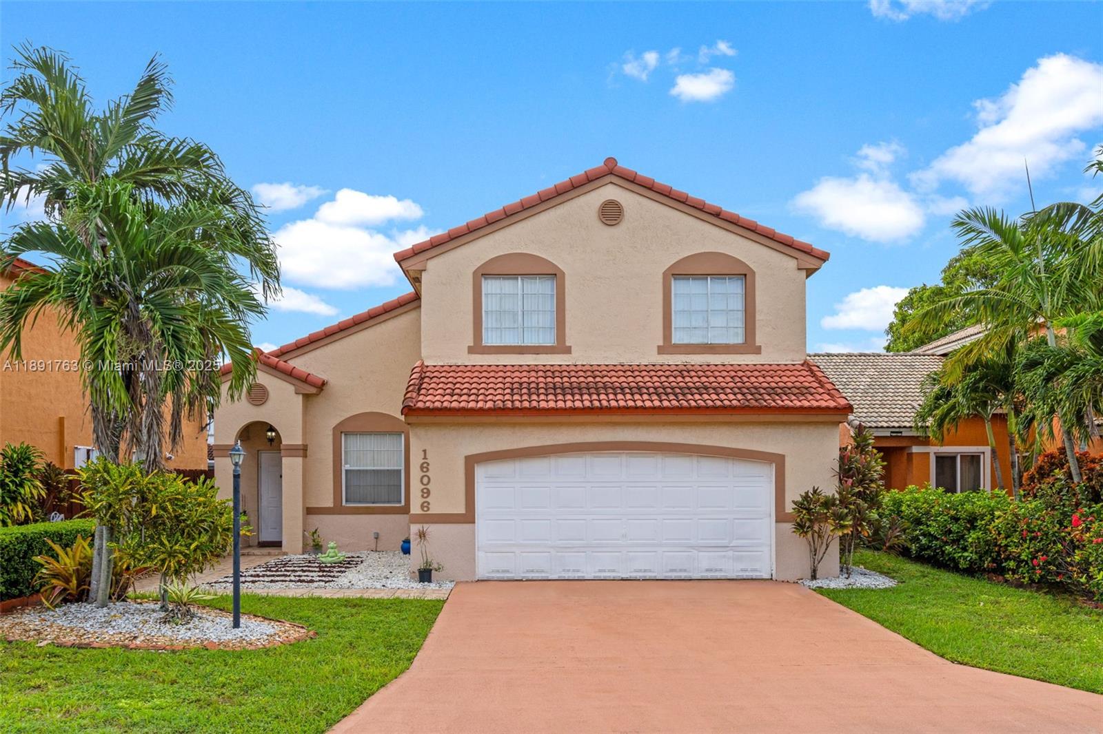 LAGO MAR SOUTH - Residential