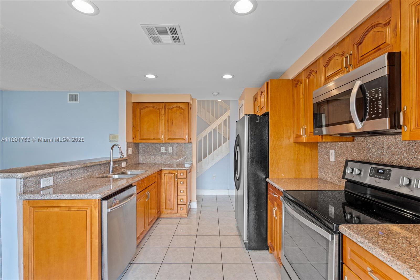 LAGO MAR SOUTH - Residential