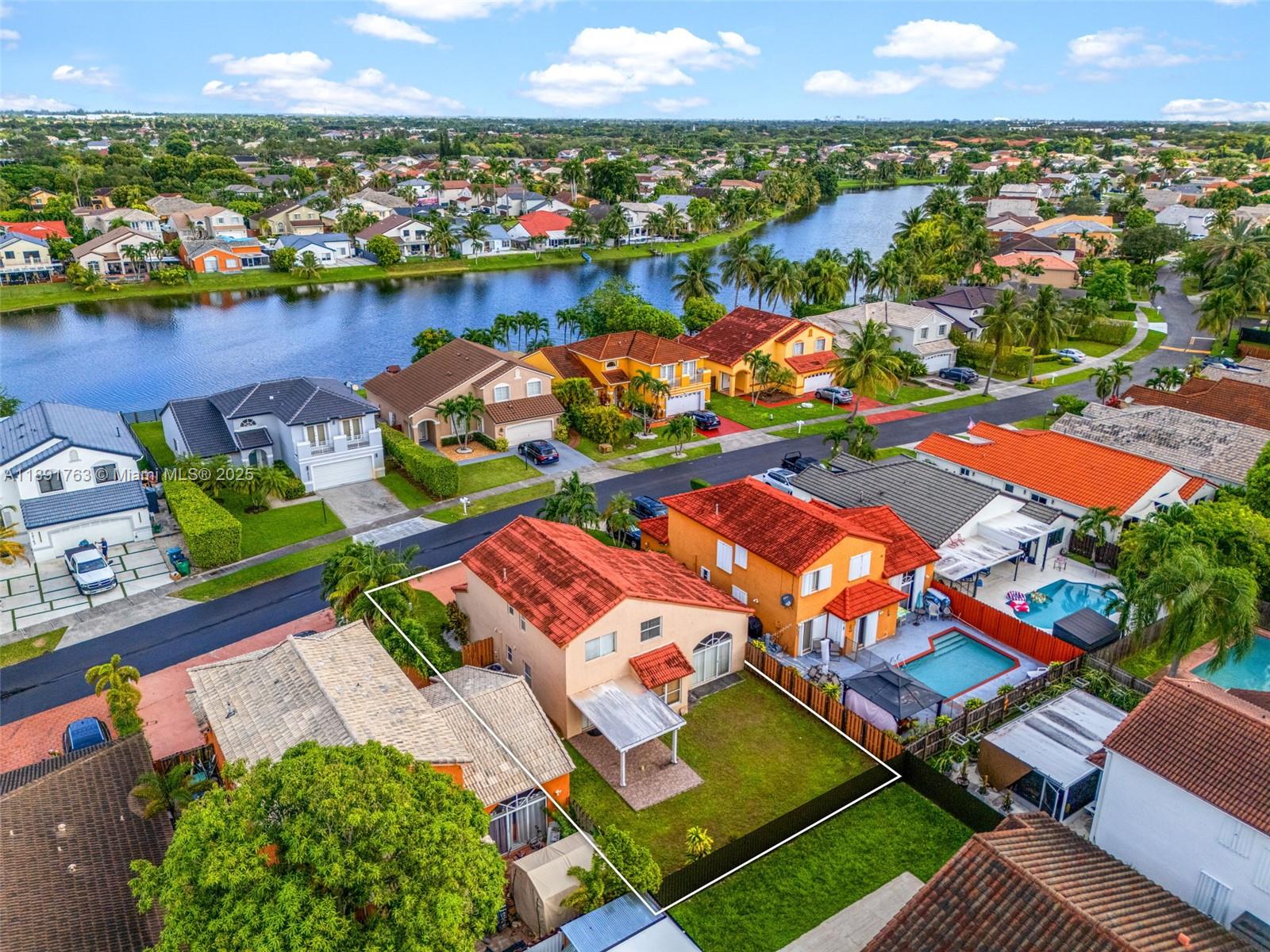 LAGO MAR SOUTH - Residential