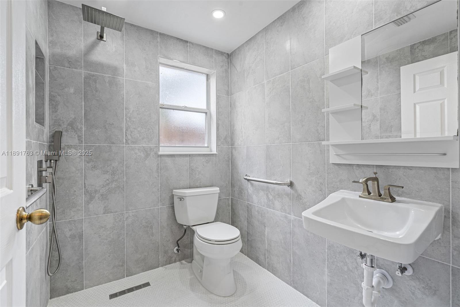 LAGO MAR SOUTH - Residential