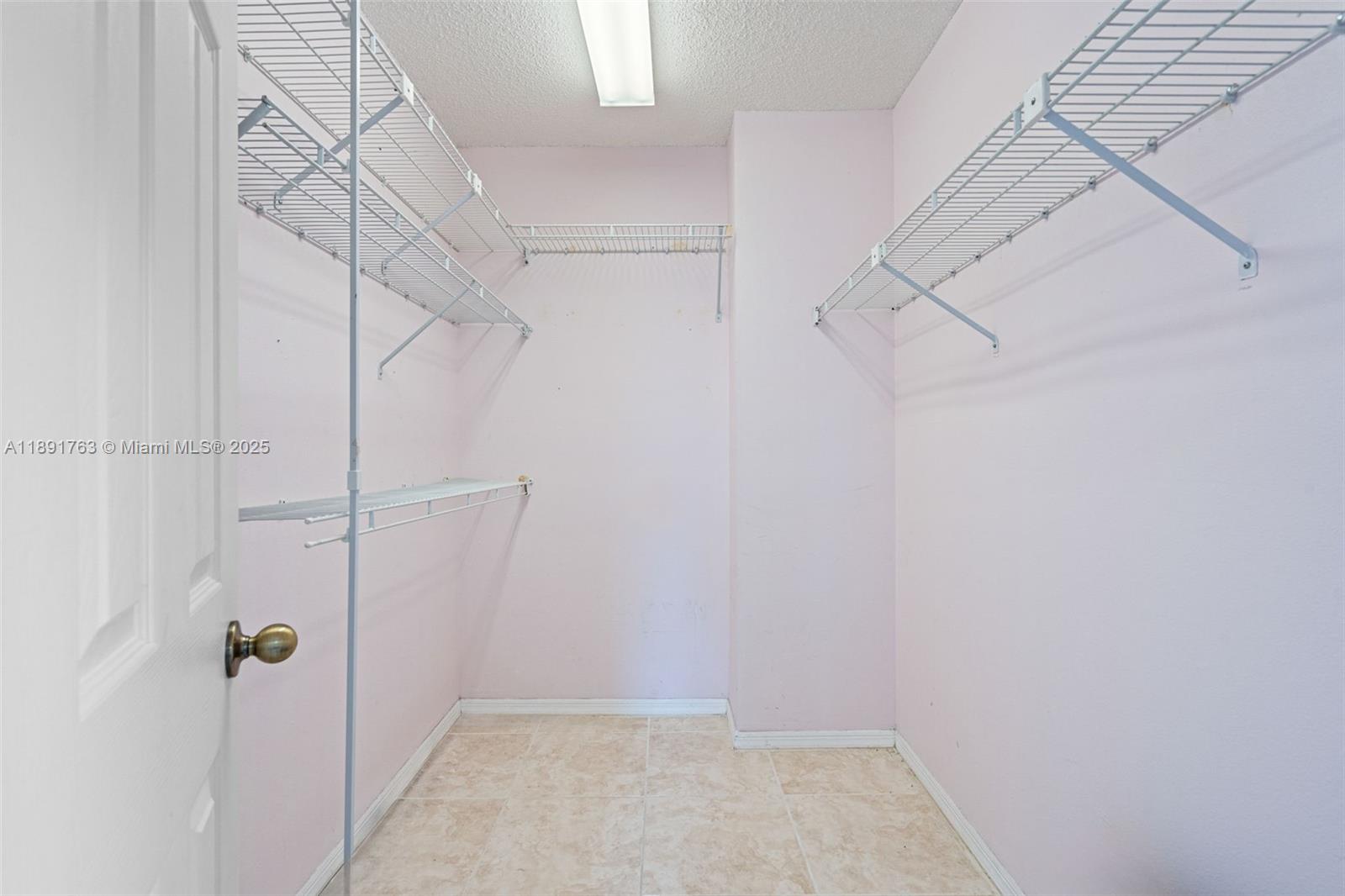 LAGO MAR SOUTH - Residential