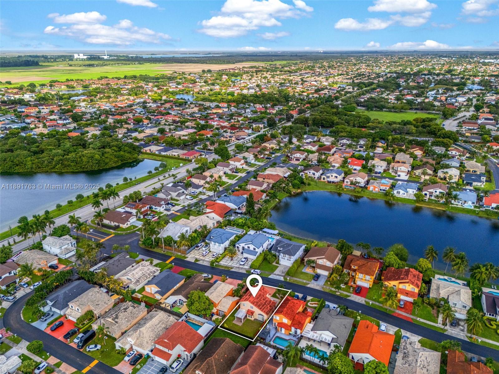 LAGO MAR SOUTH - Residential