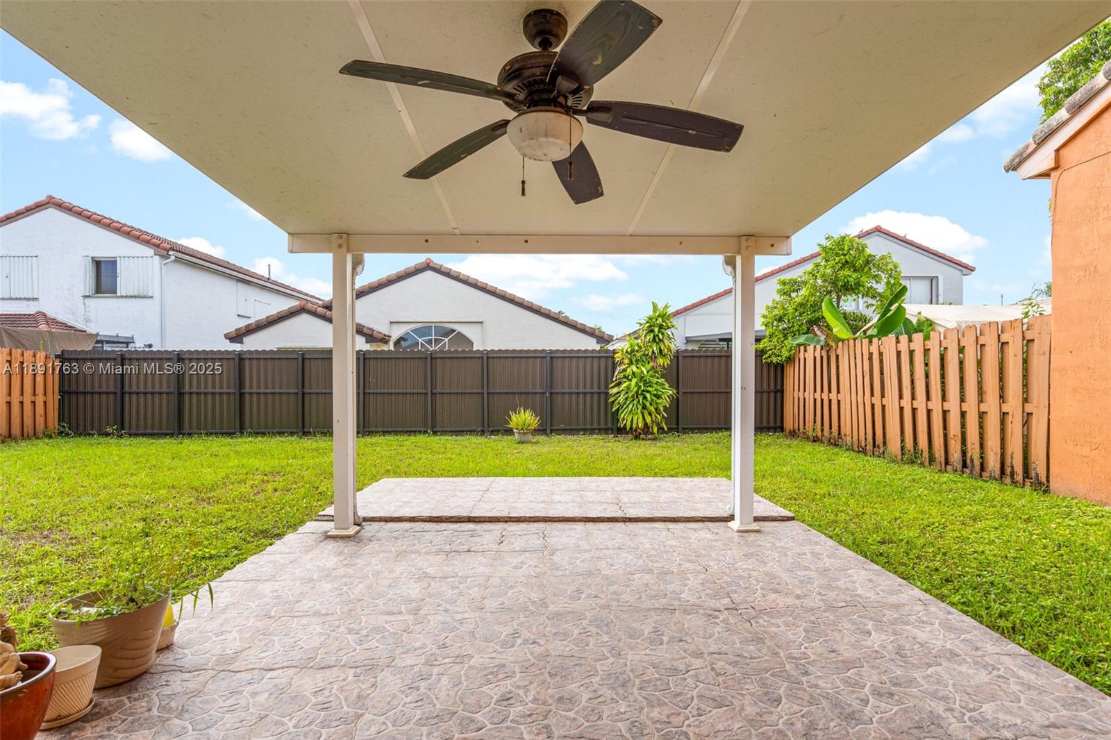 LAGO MAR SOUTH - Residential