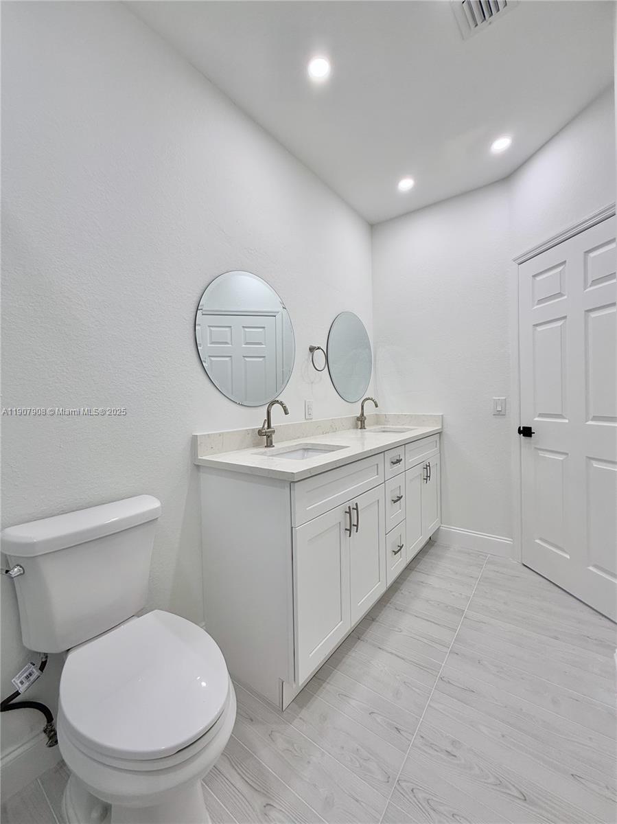 WOODLANDS COUNTRY CLUB - Residential