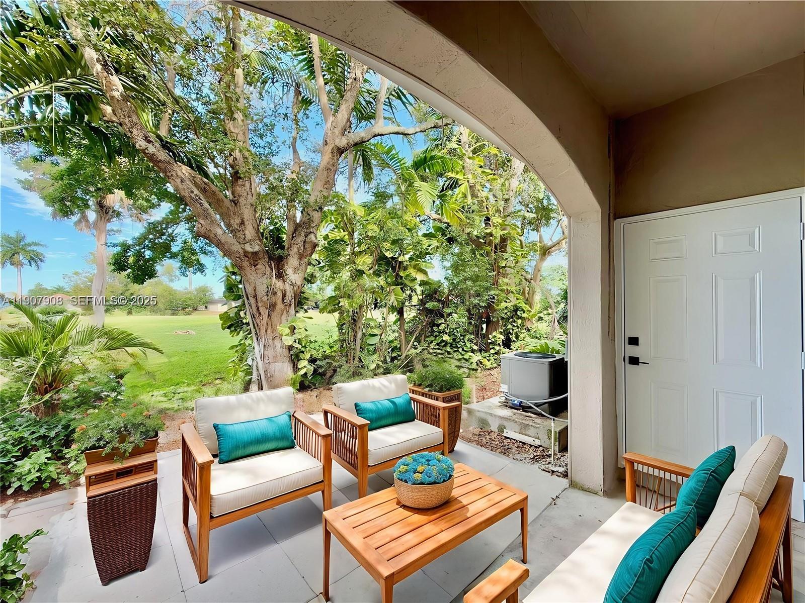 WOODLAND VILLAS - Residential