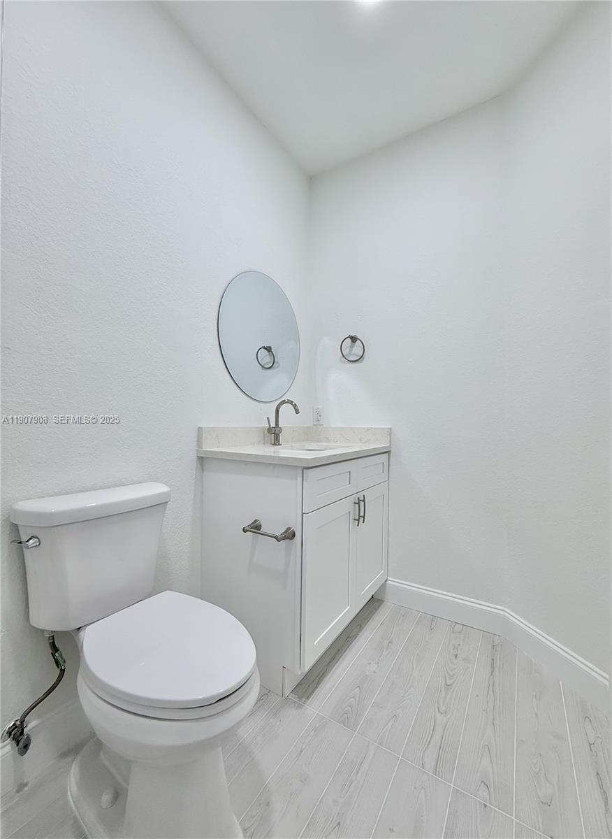 WOODLAND VILLAS - Residential