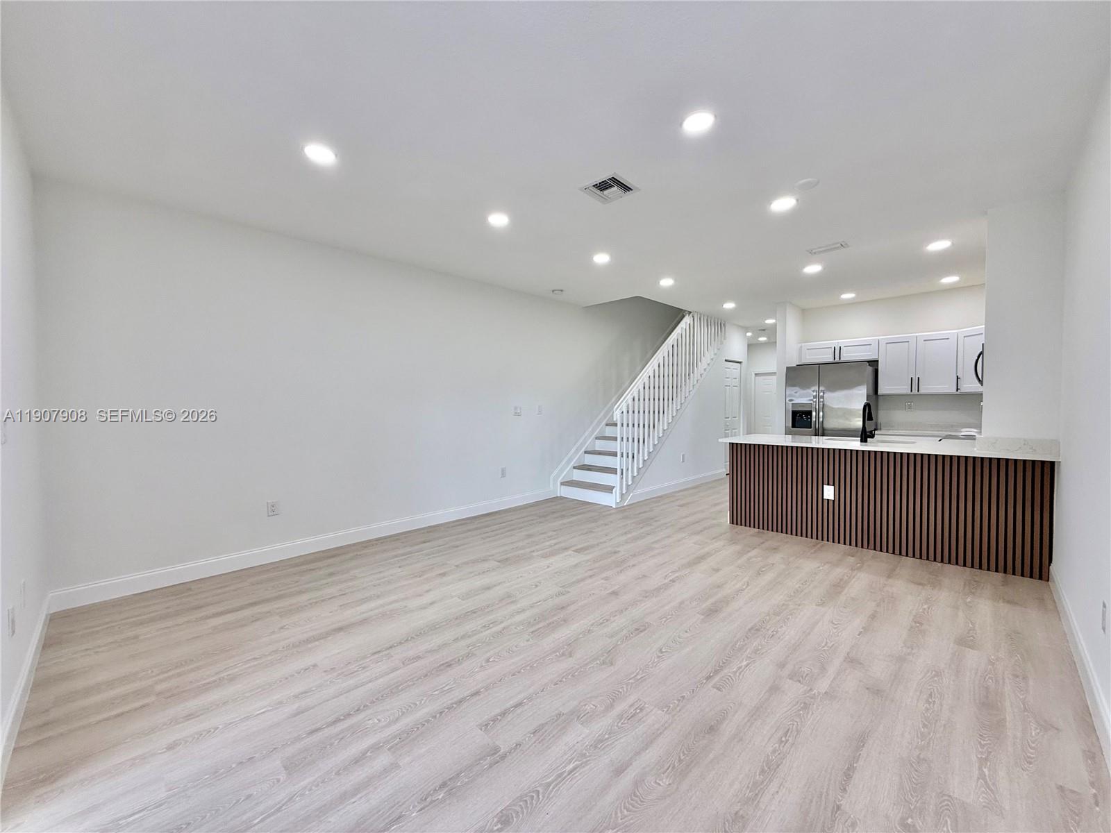 WOODLAND - Residential