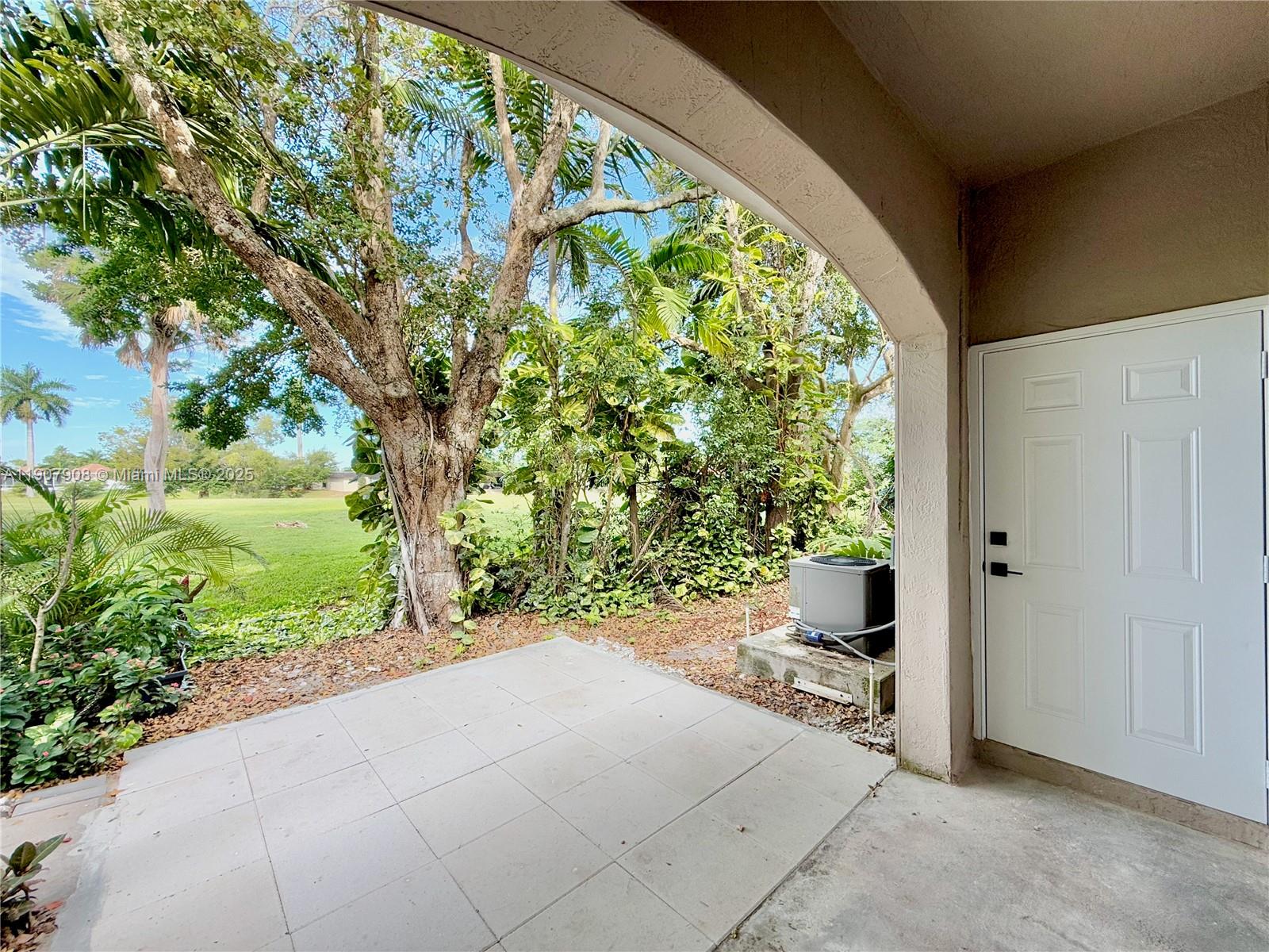 WOODLANDS COUNTRY CLUB - Residential