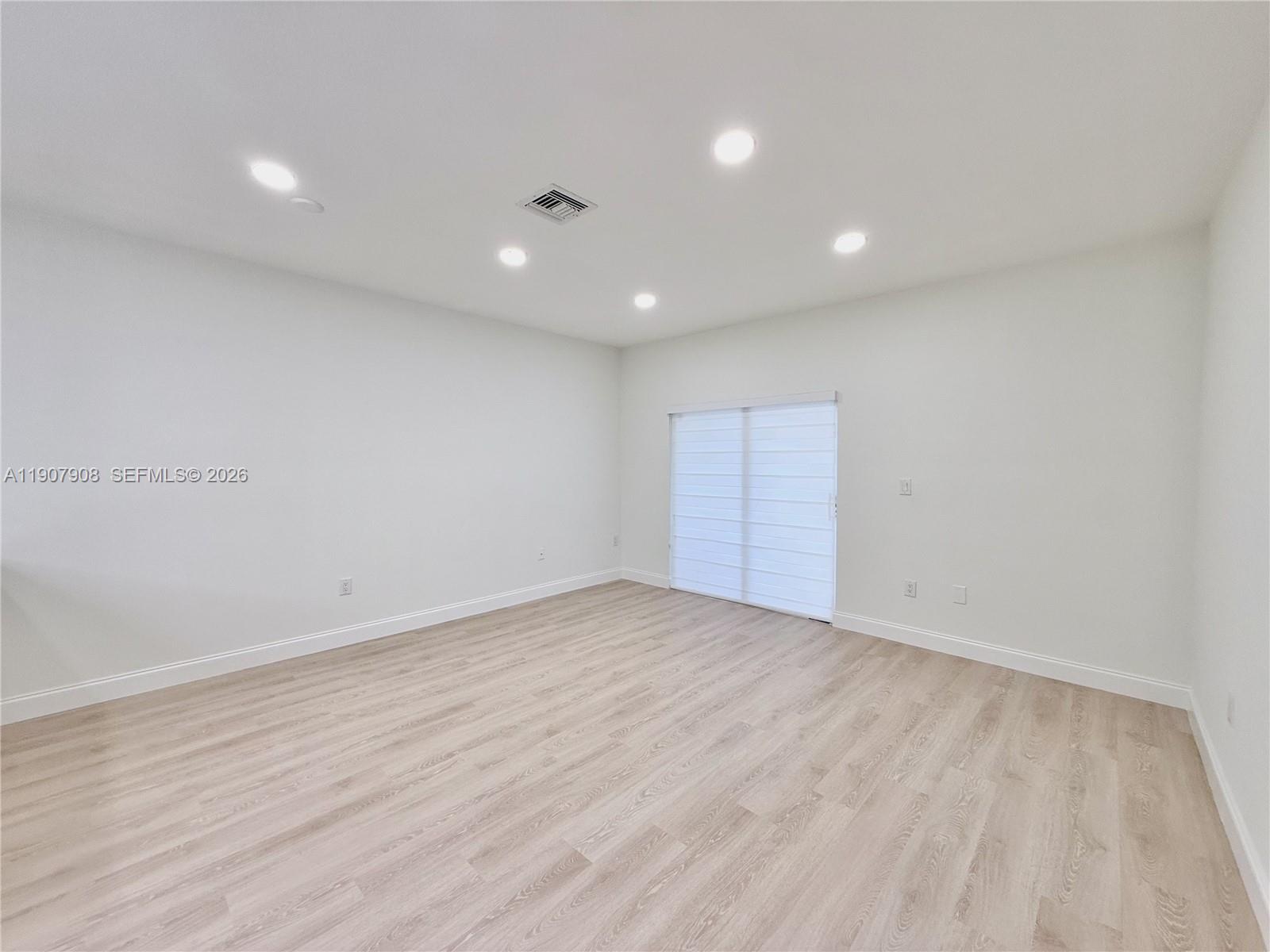 WOODLAND - Residential