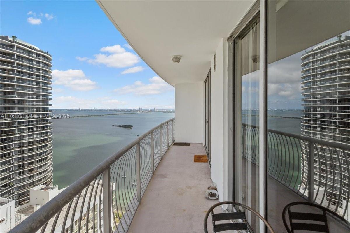 1750 N Bayshore Dr 4809