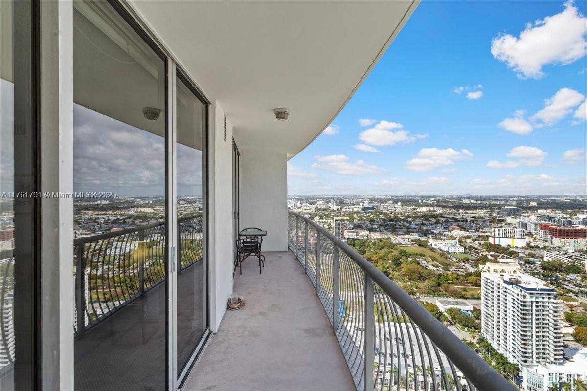1750 N Bayshore Dr 4809