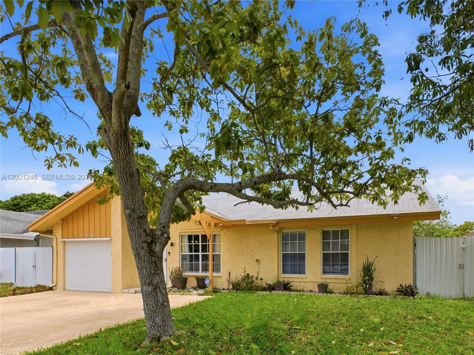 NORTH LAUDERDALE VILLAGE - Residential