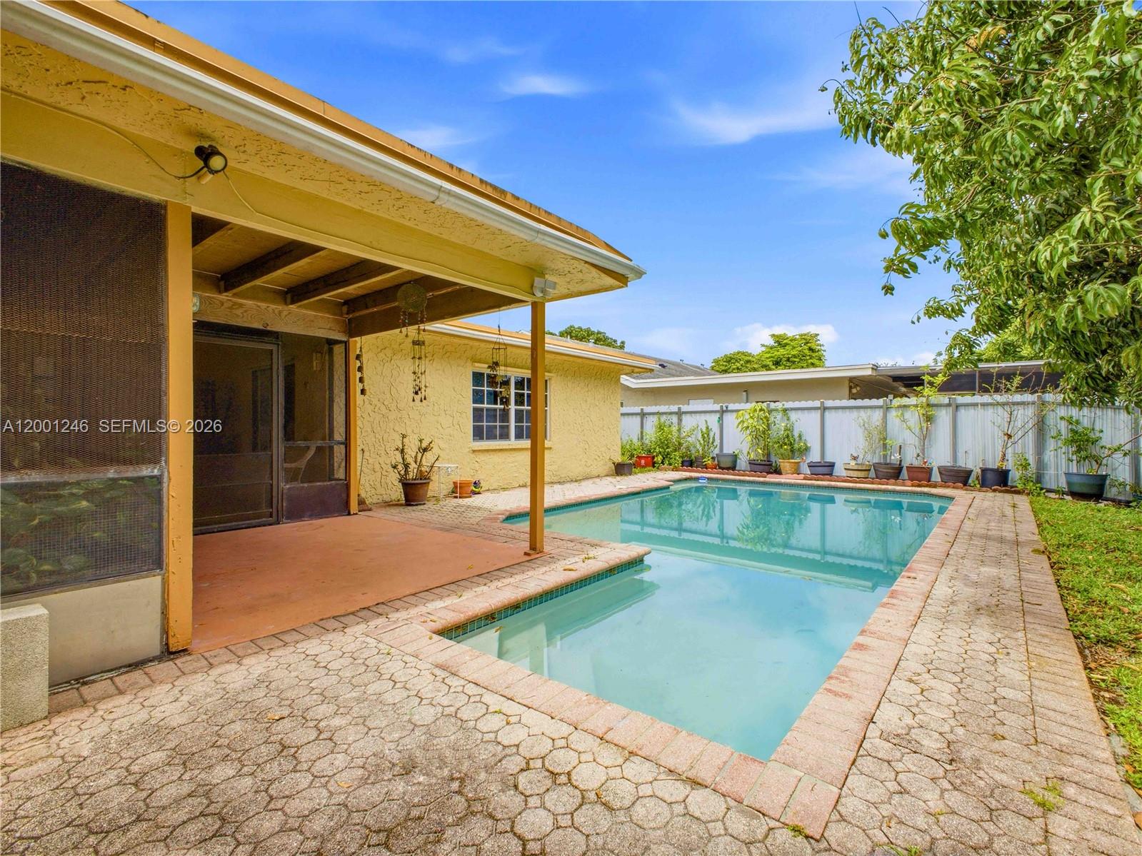 NORTH LAUDERDALE VILLAGE - Residential