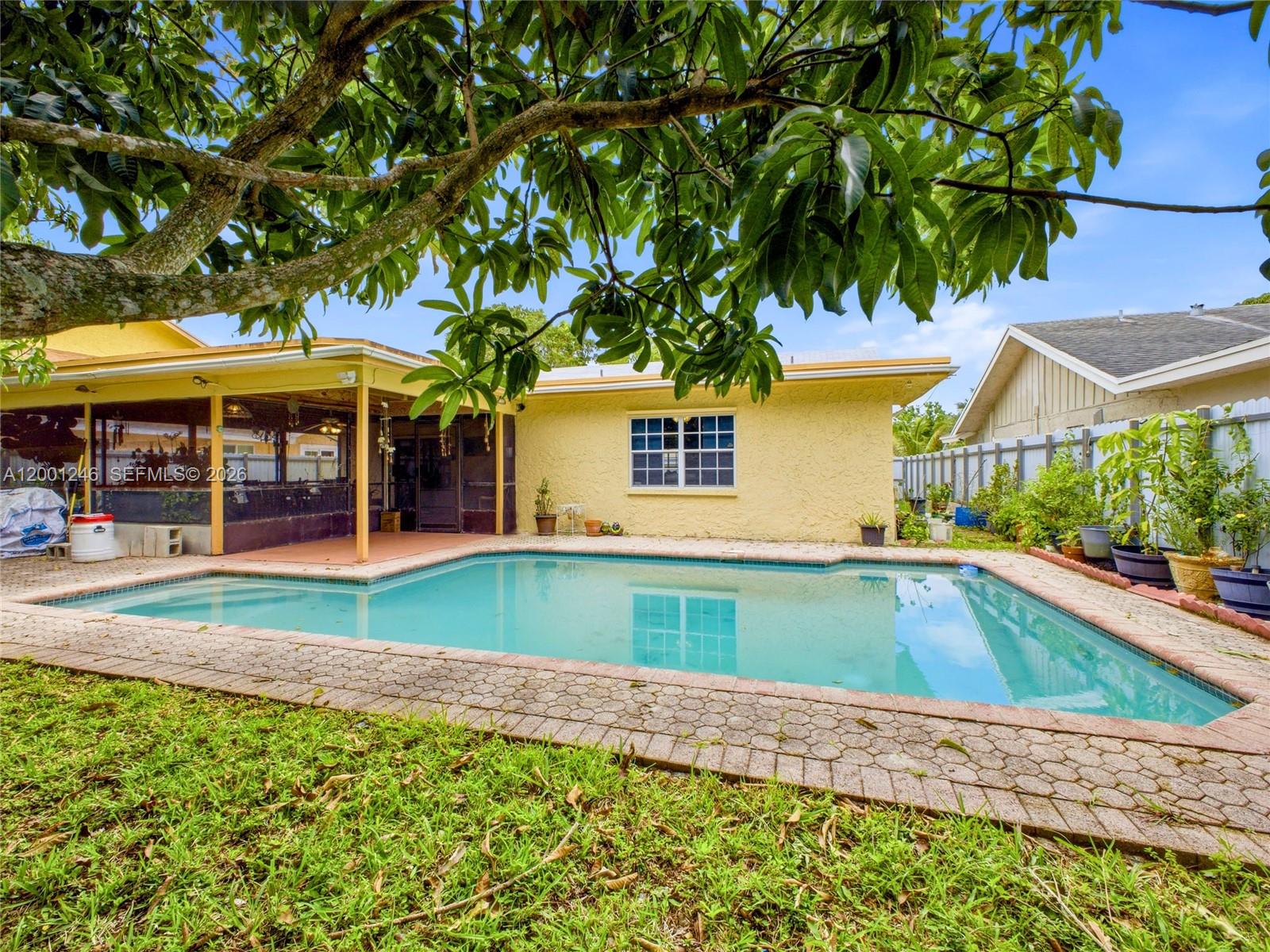 NORTH LAUDERDALE VILLAGE - Residential