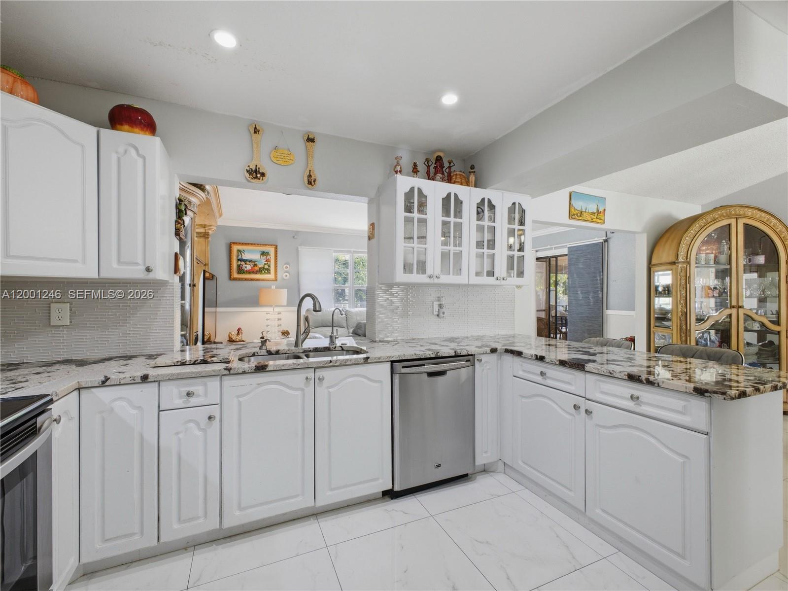 NORTH LAUDERDALE VILLAGE - Residential