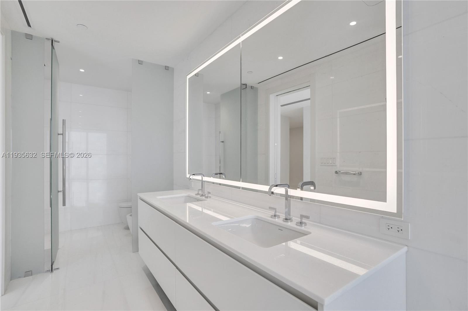 ASTON MARTIN RESIDENCES - Residential