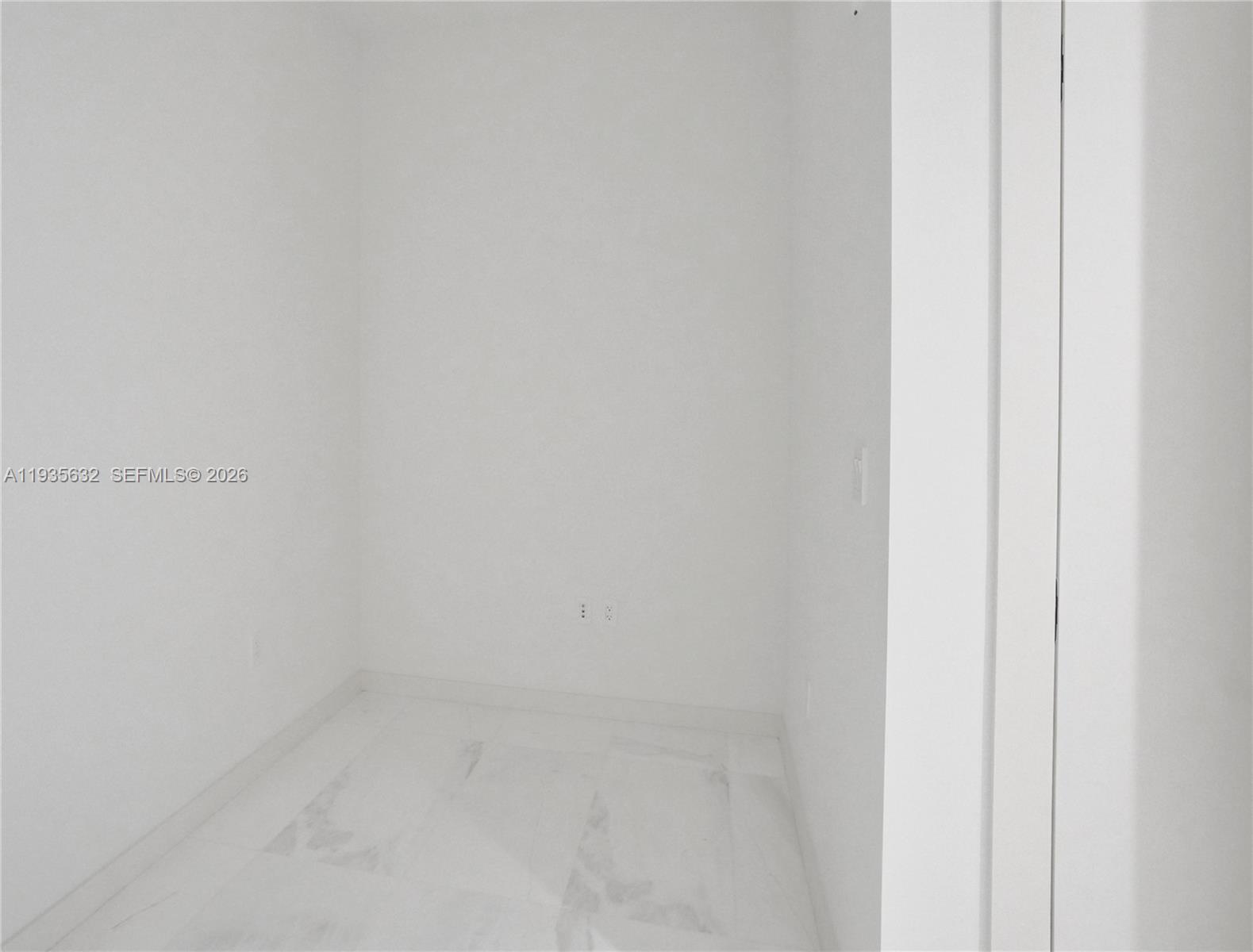 ASTON MARTIN RESIDENCES - Residential