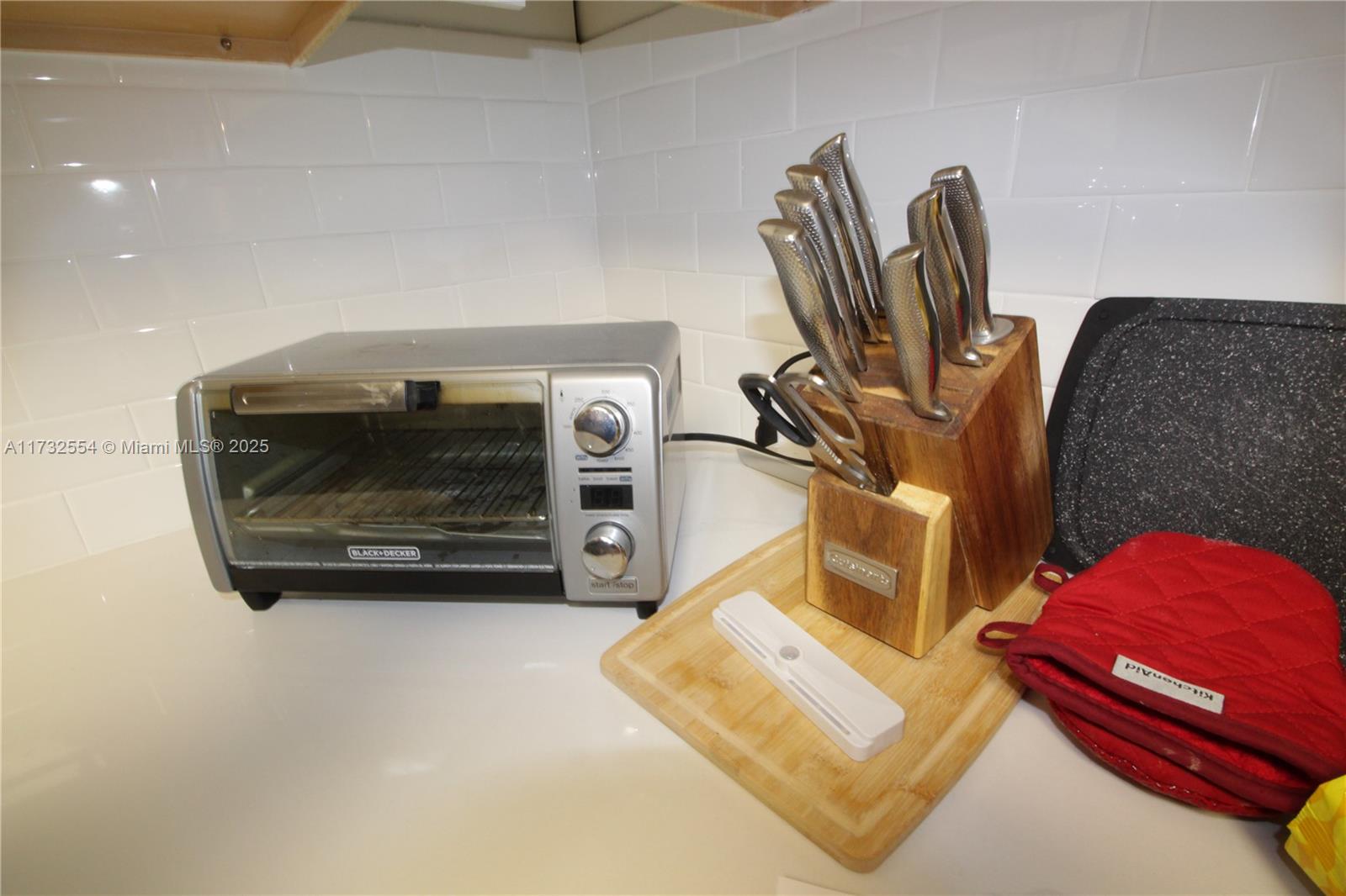 RIVER MANOR CONDO - Residential Lease
