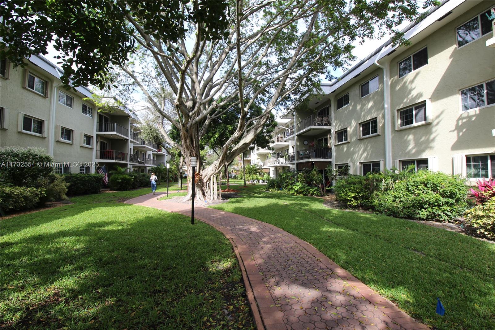 RIVER MANOR CONDO - Residential Lease