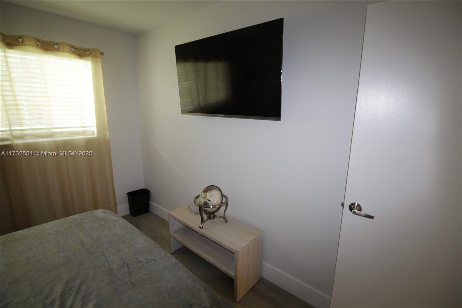 RIVER MANOR CONDO - Residential Lease
