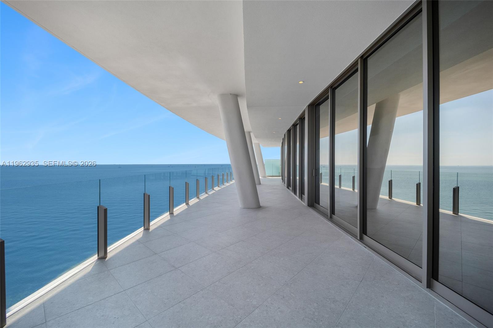 5 Grove Isle Dr. M401