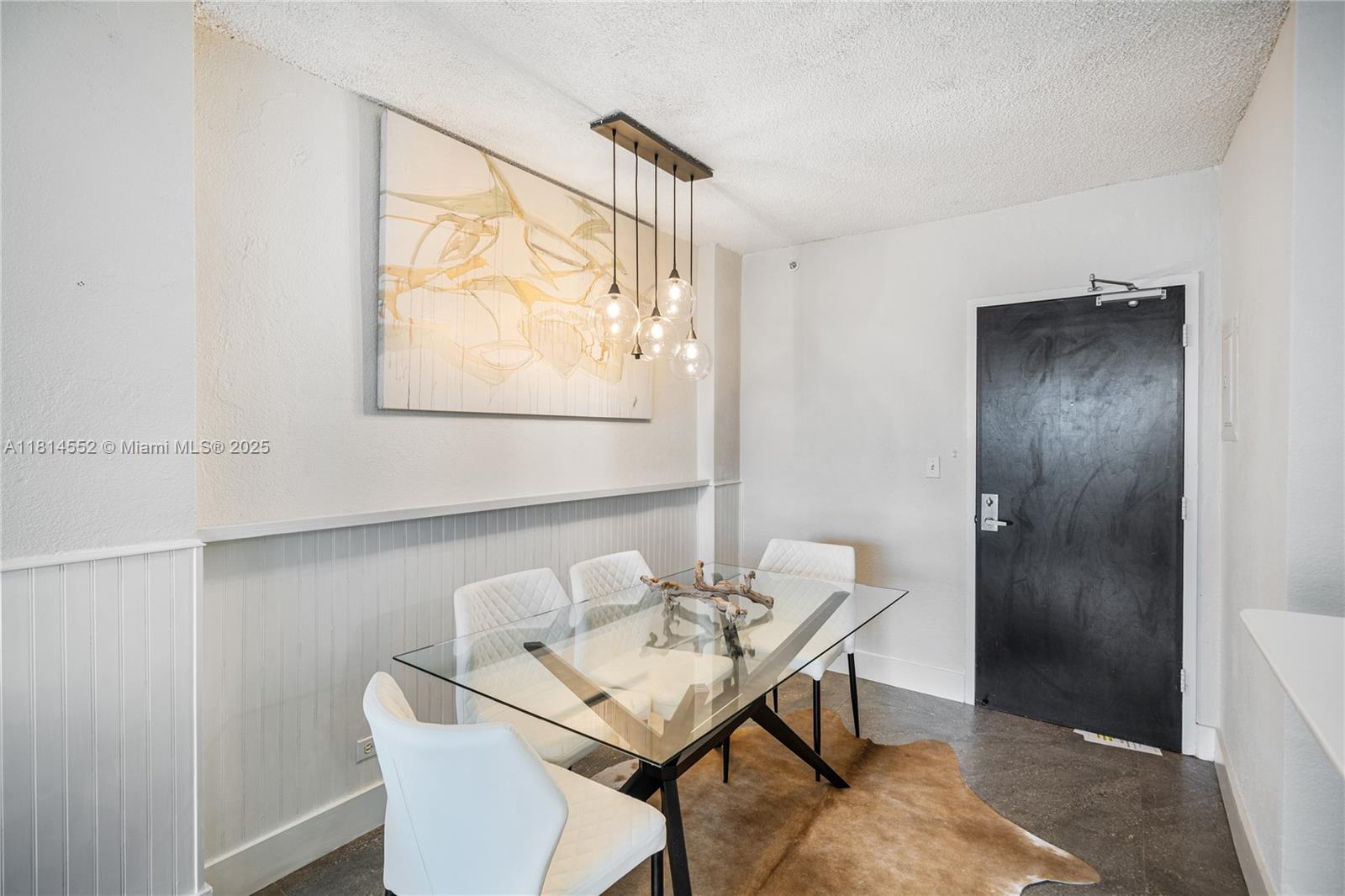 FLAMINGO TOWER - Residential Lease