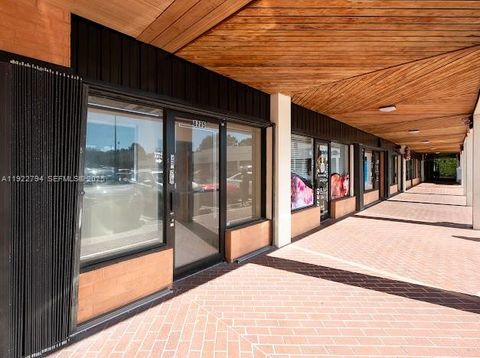 Photo of 8275 SW 124th St #8257, Pinecrest, FL 33156 (MLS # A11922794)