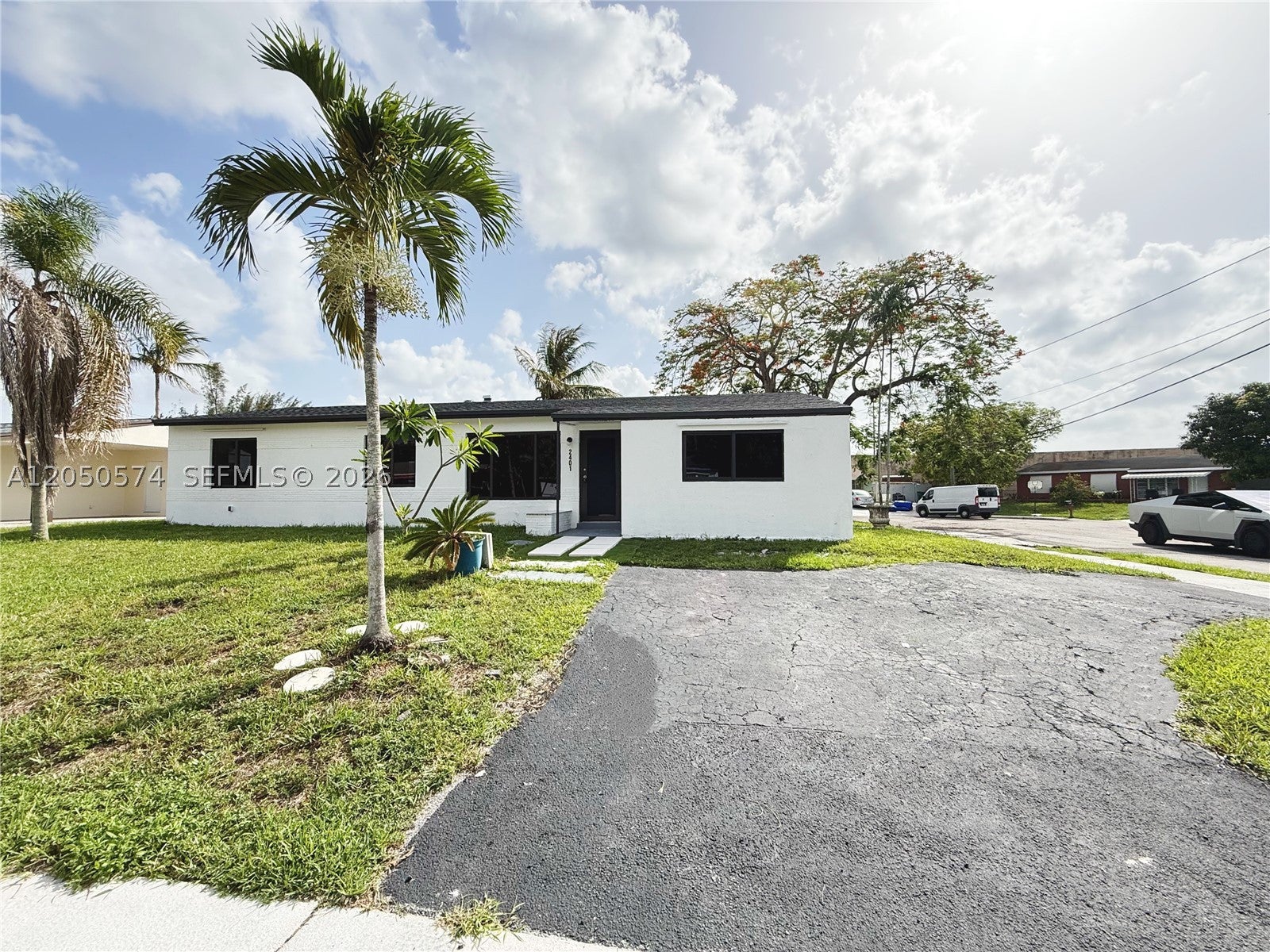 2401 SW 50th Ter