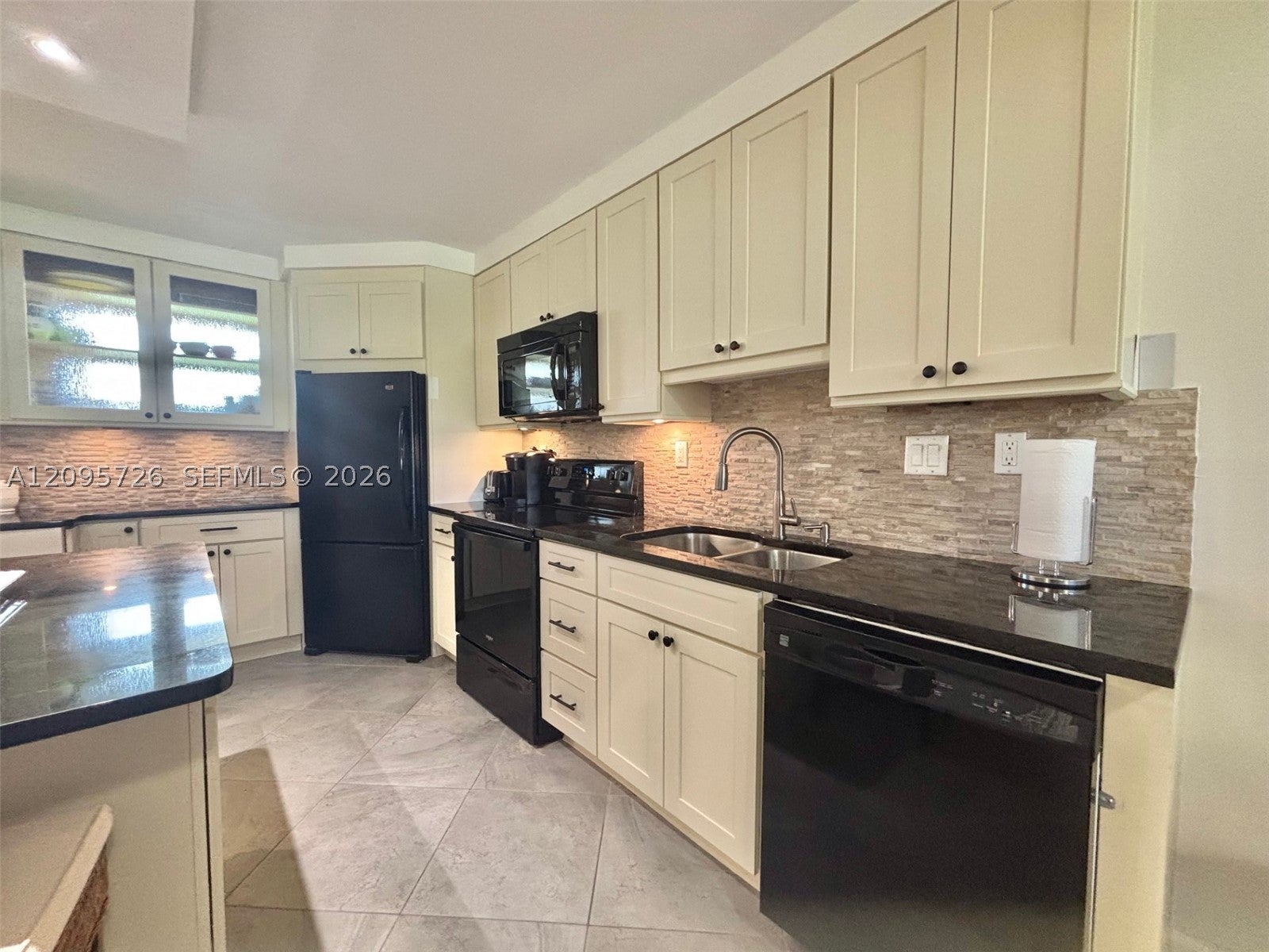 3920 Inverrary Blvd 607C