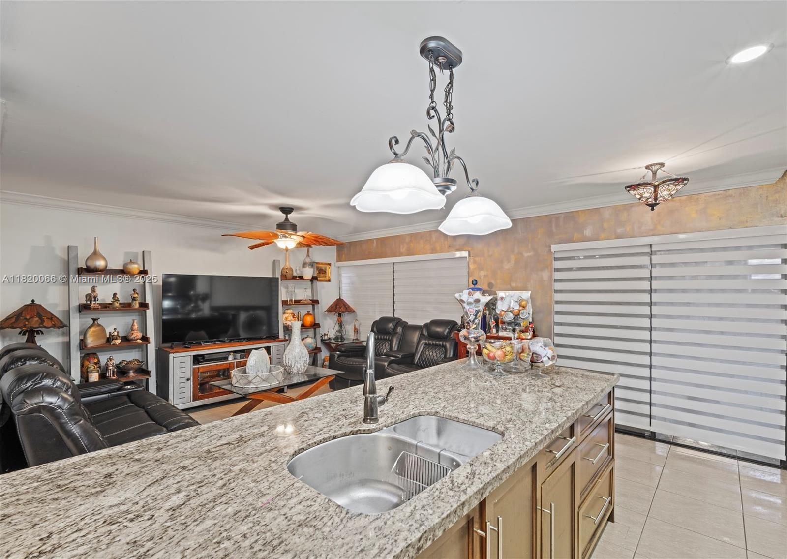 EVERGLADES SUGAR & LAND C - Residential Lease