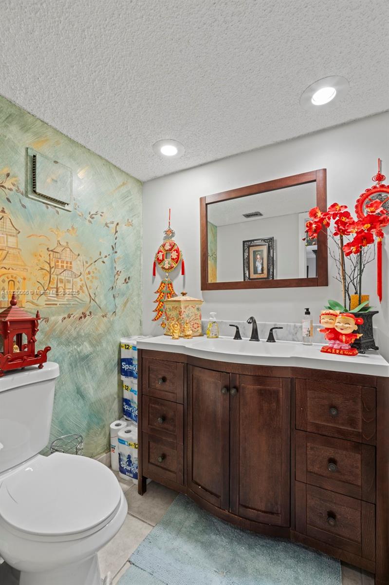EVERGLADES SUGAR & LAND C - Residential Lease
