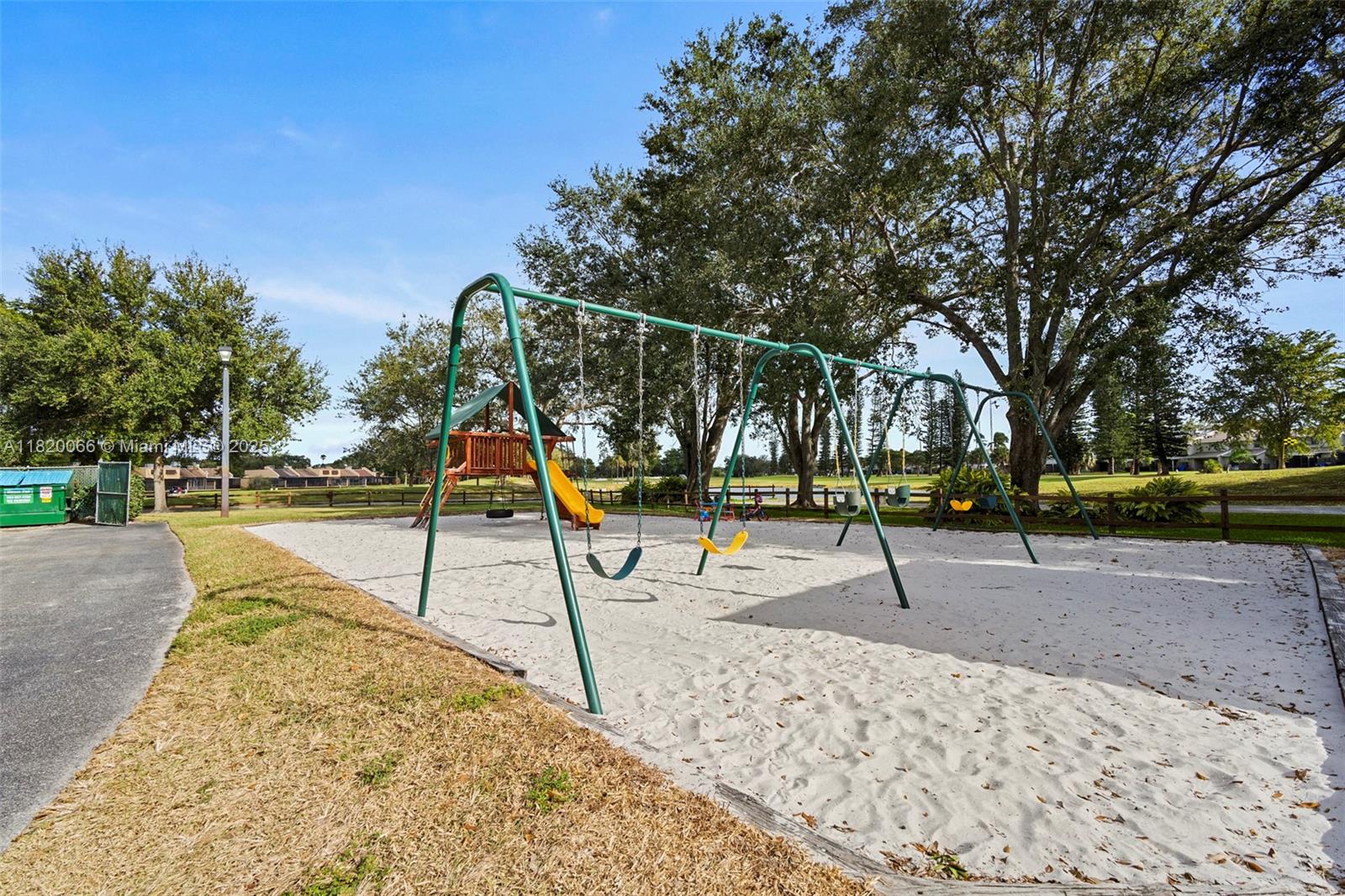 EVERGLADES SUGAR & LAND C - Residential Lease