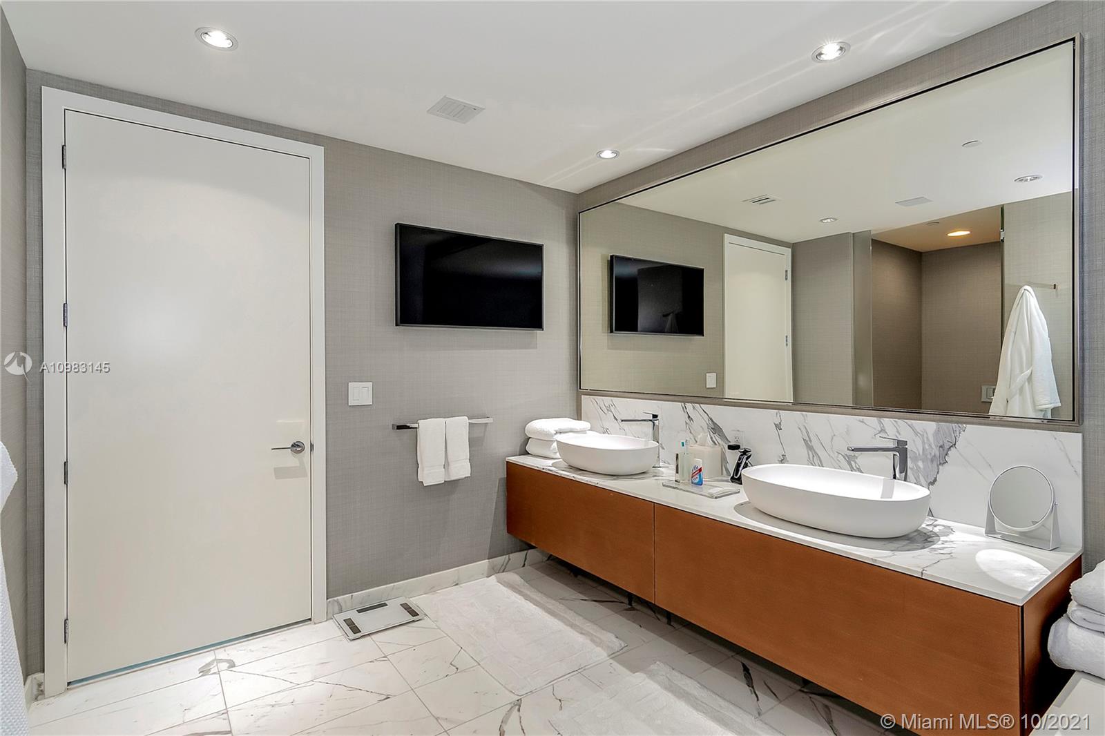 OCEANA BAL HARBOUR CONDO - Residential