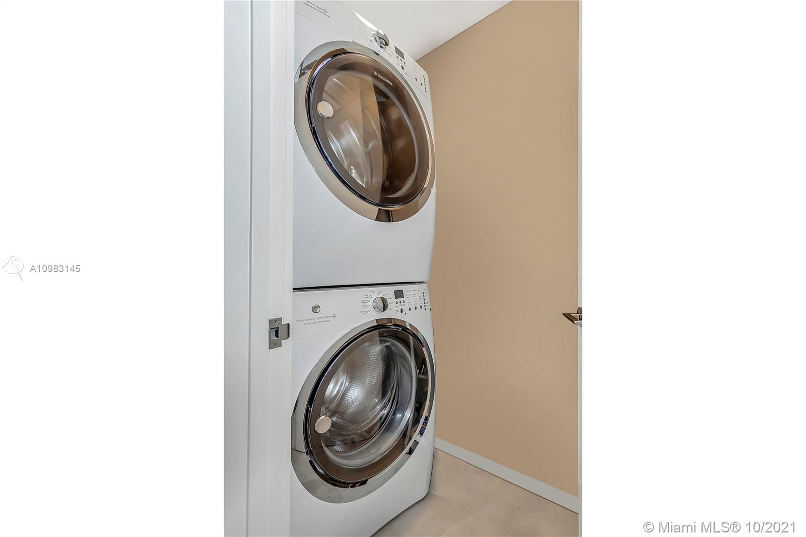 OCEANA BAL HARBOUR CONDO - Residential