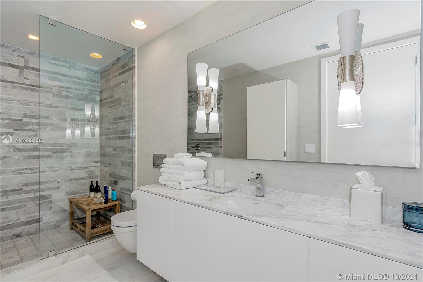 OCEANA BAL HARBOUR CONDO - Residential