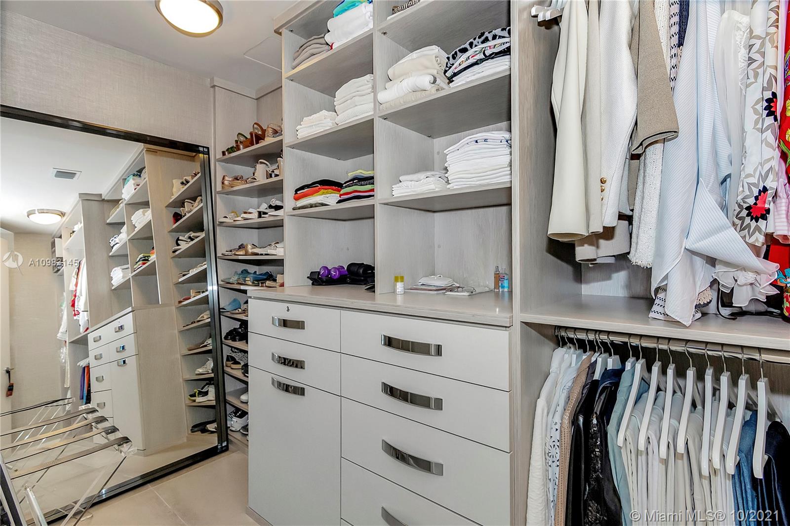 OCEANA BAL HARBOUR CONDO - Residential