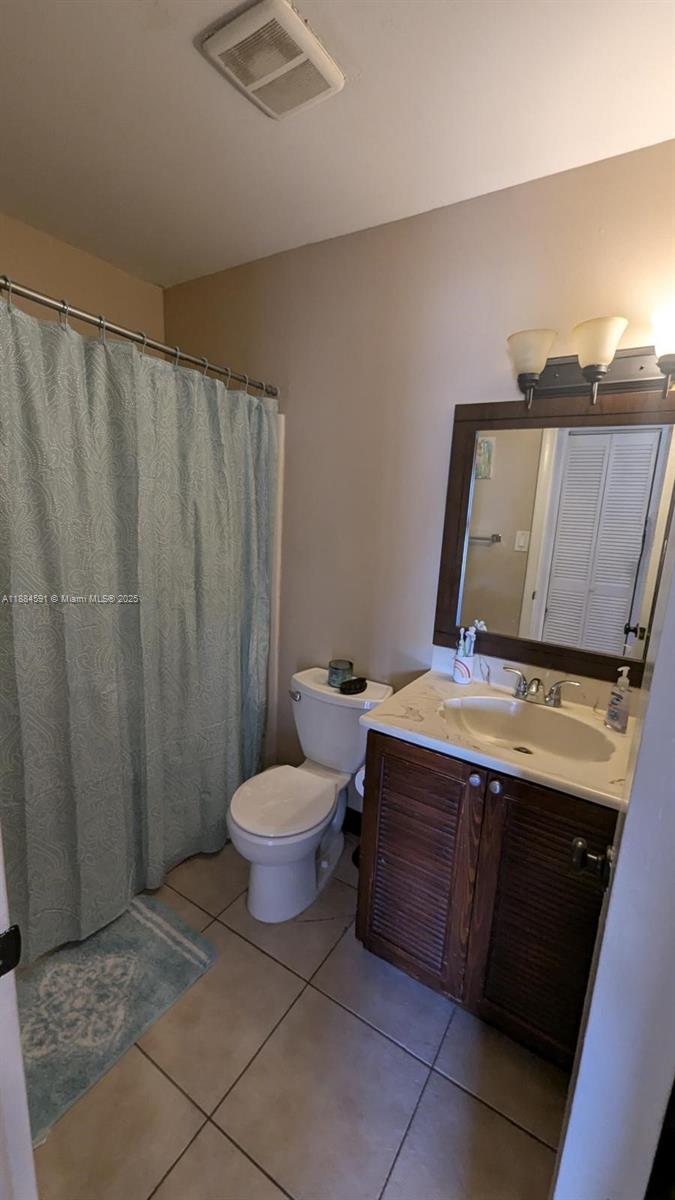 SHAKER WOODS VILLAGE - Residential