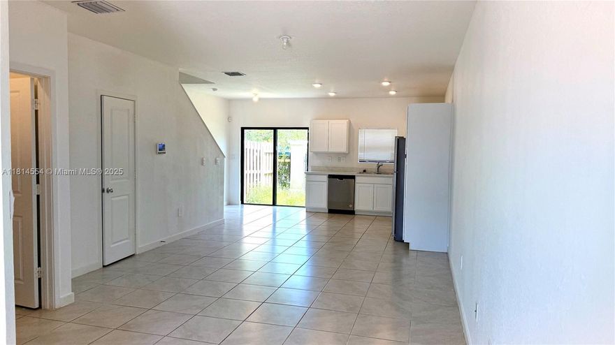 3-bedroom, 3-bath townhouse built on 2023 with 1,370 sq ft of modern living space located in the desirable Sebastian Isles community in Florida City. Just minutes from Florida’s Turnpike, US-1, Everglades National Park, Florida Keys Outlet Mall, farmers markets, and top dining spots. Enjoy a prime location with easy access to the Florida Keys. ç Homes like this sell quickly—contact us today