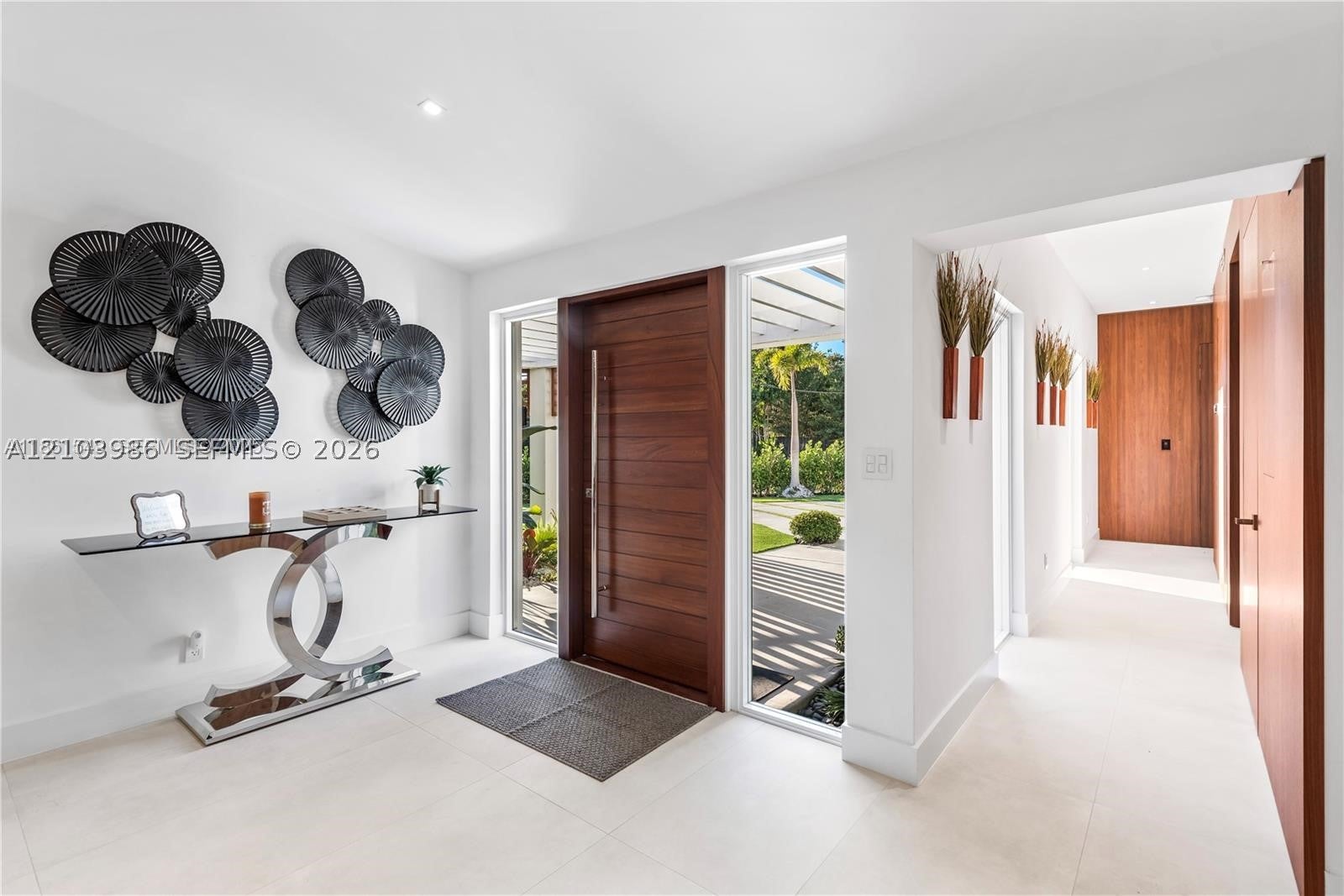 2406 Nassau Ln