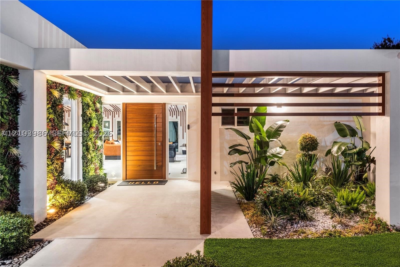 2406 Nassau Ln