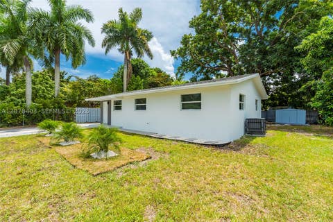 Tiny photo for 655 SW 6th Ter, Florida City, FL 33034 (MLS # A12078403)